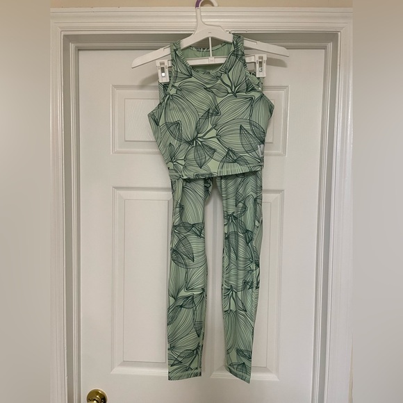 Buffbunny Collection Pants - NWT BuffBunny Green Citrus Set (Top / Leggings)